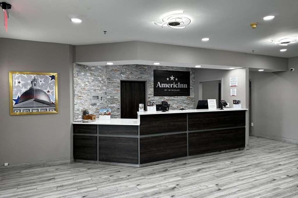 ซูเปอร์ 8 บาย วินด์แฮม อีเกิ้ลริเวอร์ Hotel อีเกิลริเวอร์ ภายใน รูปภาพ