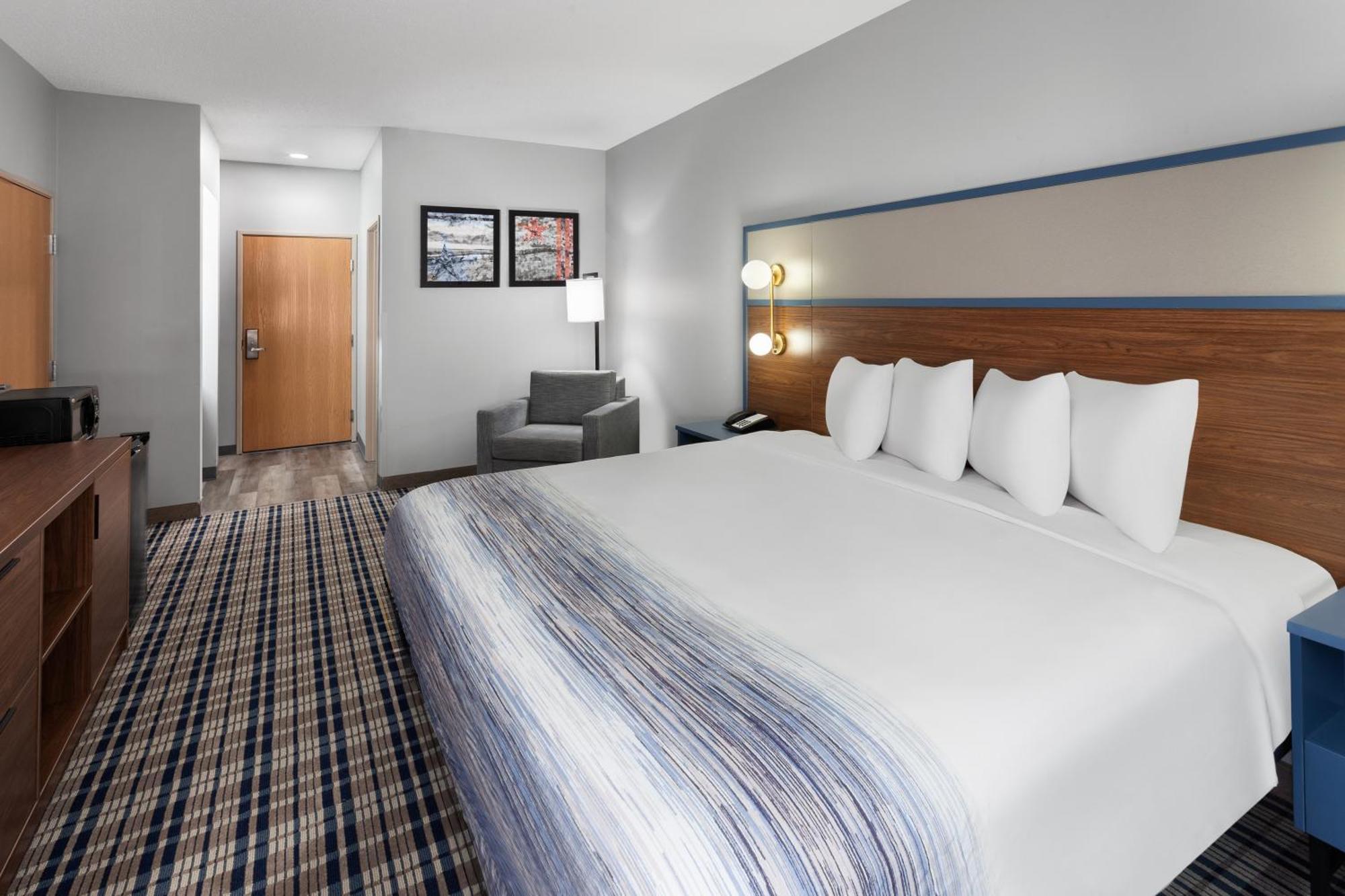 ซูเปอร์ 8 บาย วินด์แฮม อีเกิ้ลริเวอร์ Hotel อีเกิลริเวอร์ ภายนอก รูปภาพ