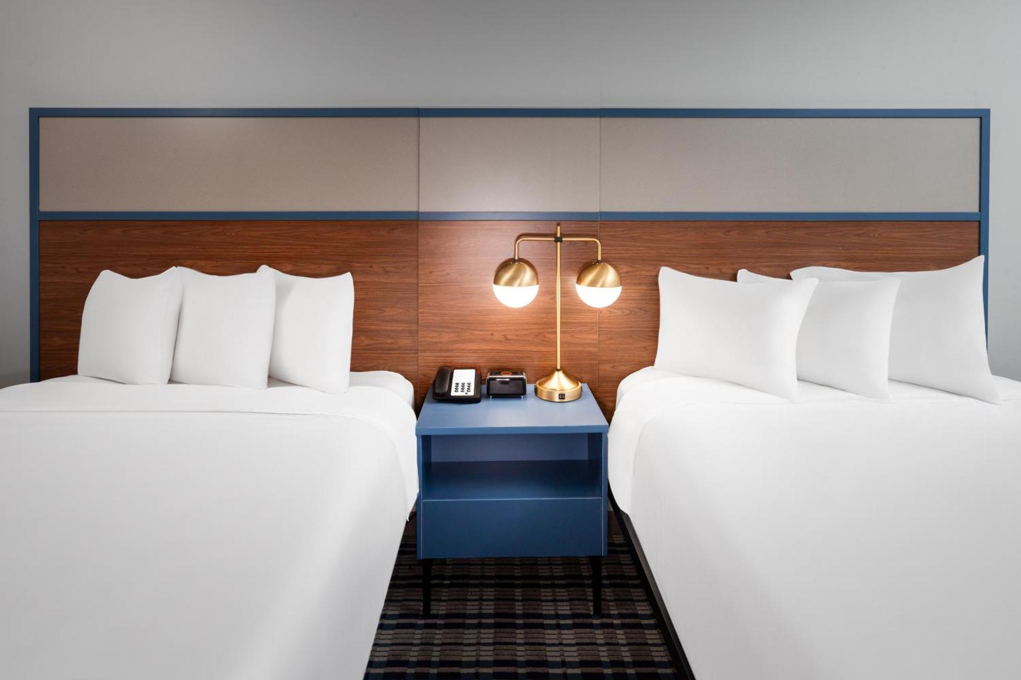 ซูเปอร์ 8 บาย วินด์แฮม อีเกิ้ลริเวอร์ Hotel อีเกิลริเวอร์ ภายนอก รูปภาพ