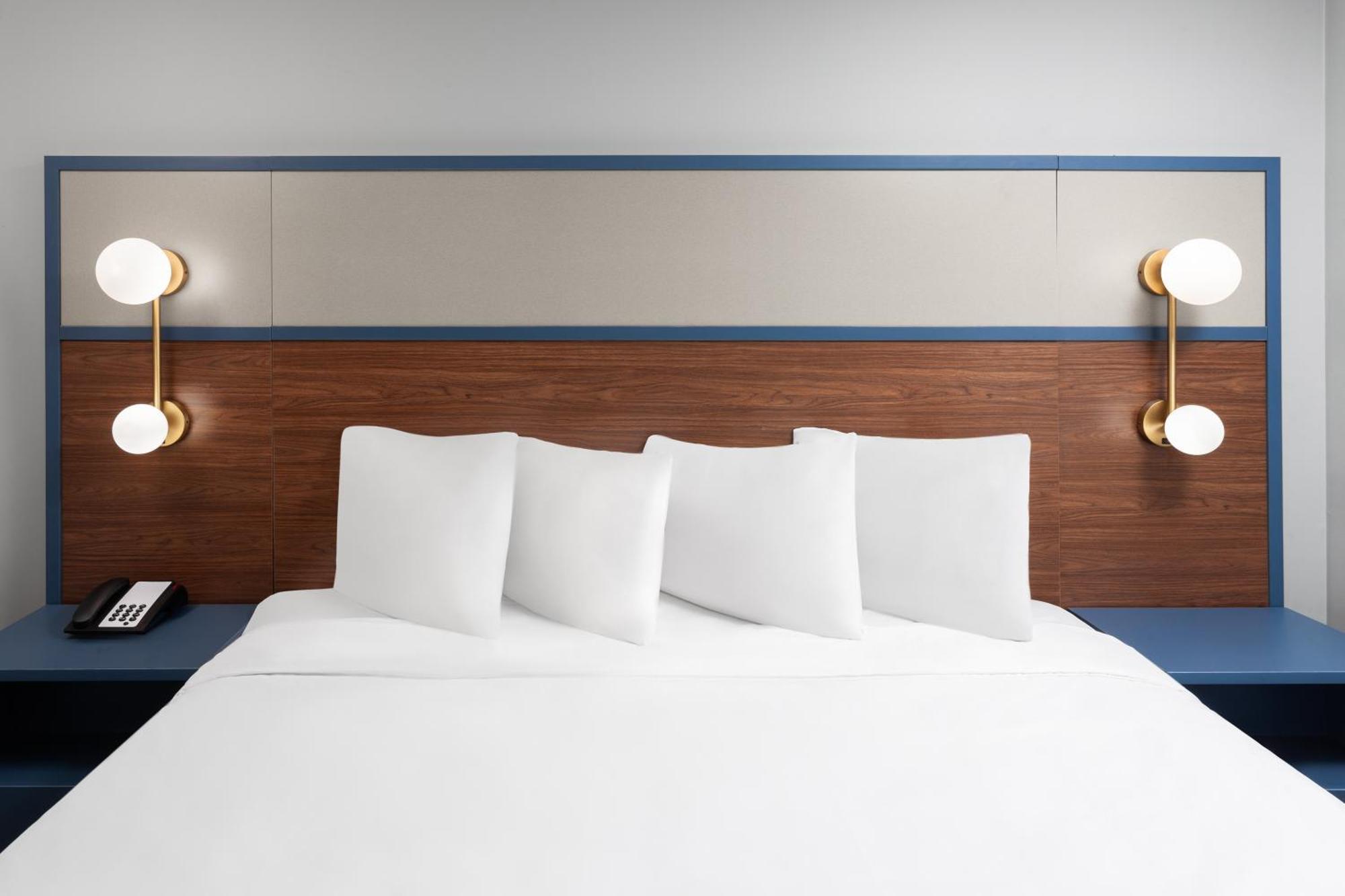 ซูเปอร์ 8 บาย วินด์แฮม อีเกิ้ลริเวอร์ Hotel อีเกิลริเวอร์ ภายนอก รูปภาพ
