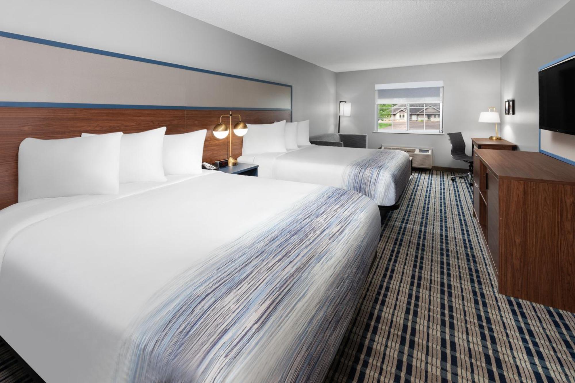 ซูเปอร์ 8 บาย วินด์แฮม อีเกิ้ลริเวอร์ Hotel อีเกิลริเวอร์ ภายนอก รูปภาพ