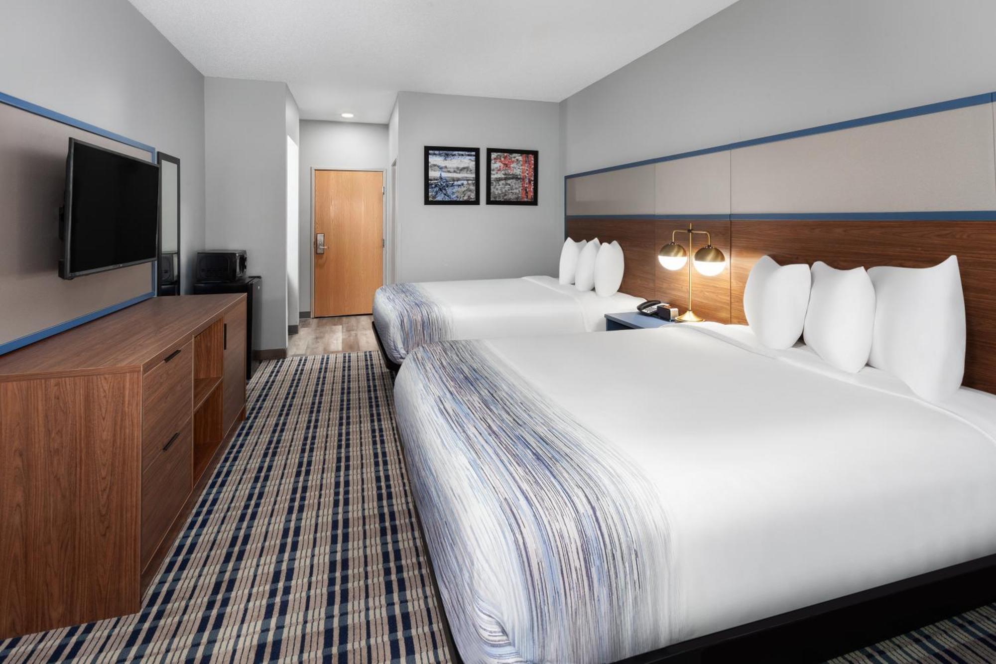 ซูเปอร์ 8 บาย วินด์แฮม อีเกิ้ลริเวอร์ Hotel อีเกิลริเวอร์ ภายนอก รูปภาพ
